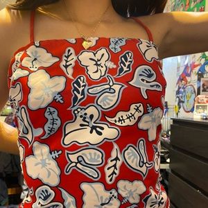 Hawaiian knot top